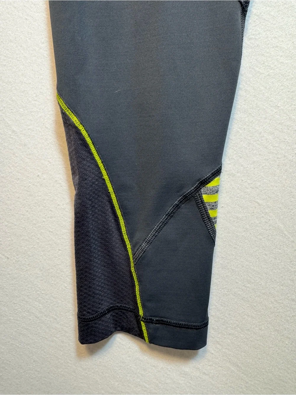 Women’s Lululemon Run: Inspire II Crop, Size 8